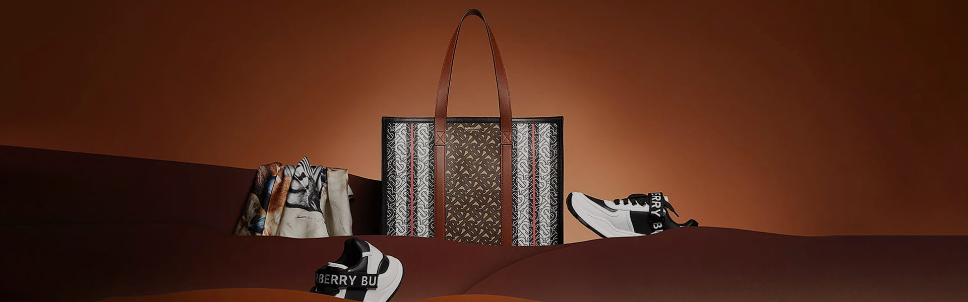 Your trusted second-hand handbag wholesaler- From Catwalk to Your Shop